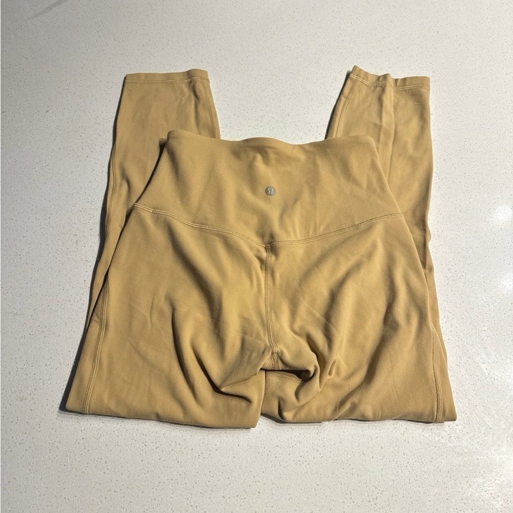 Lululemon Nulu yoga crop - Picture 5 of 7
